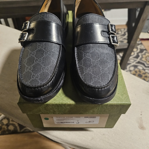 Gucci -Authentic - Picture 4 of 4